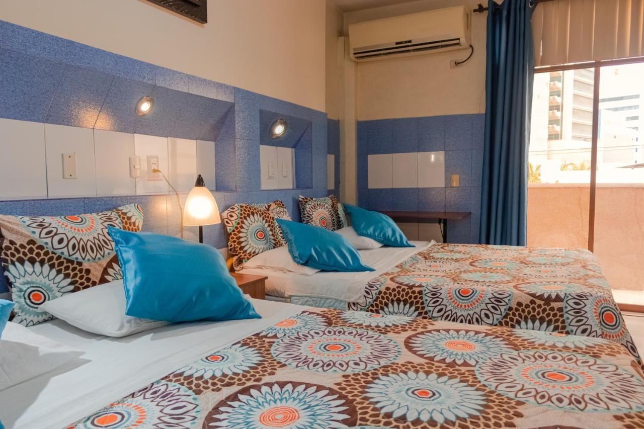 Hotel Livingston Inn Гуаякуил Екстериор снимка