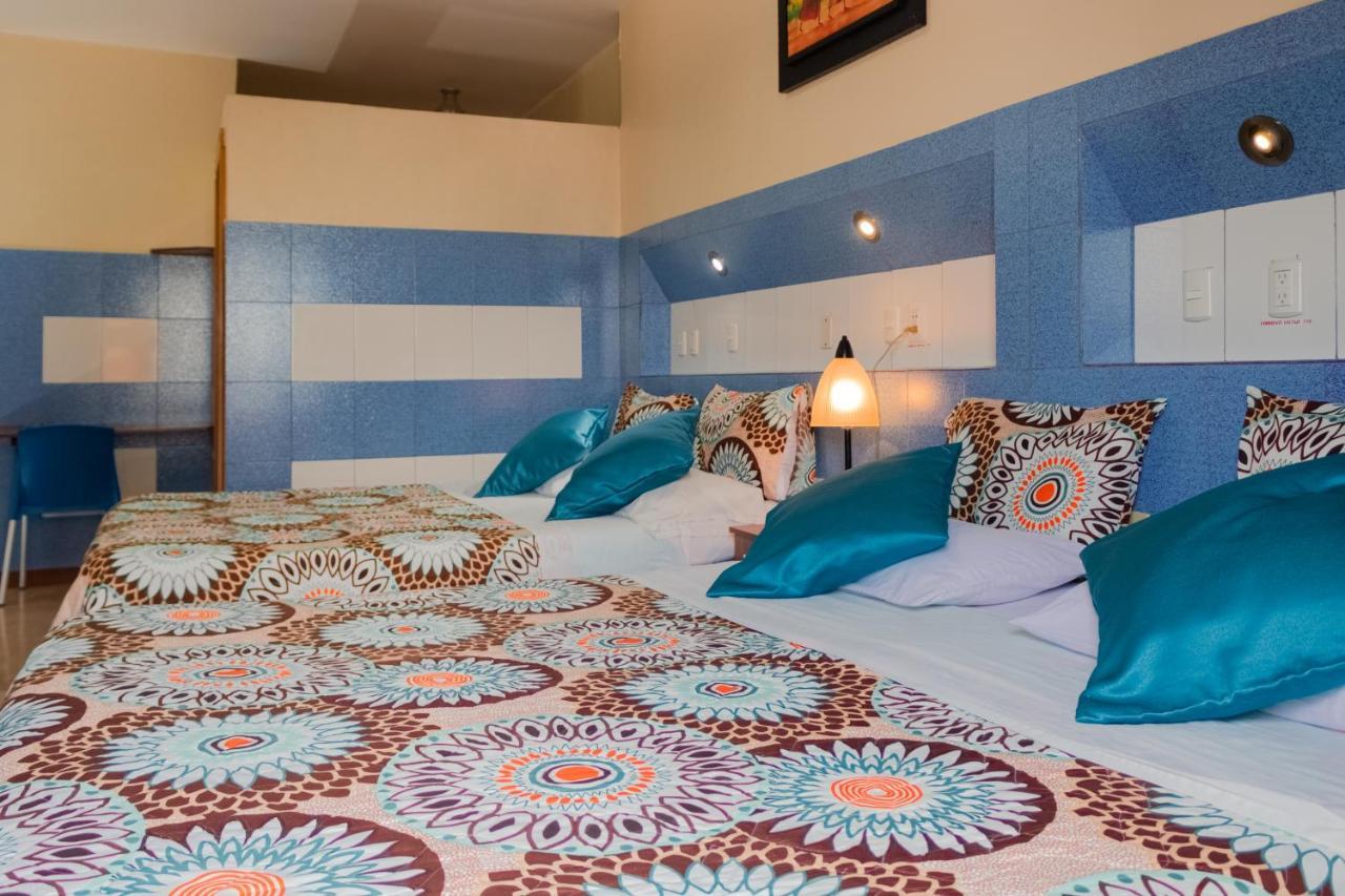 Hotel Livingston Inn Гуаякуил Екстериор снимка