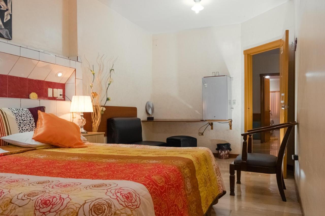 Hotel Livingston Inn Гуаякуил Екстериор снимка