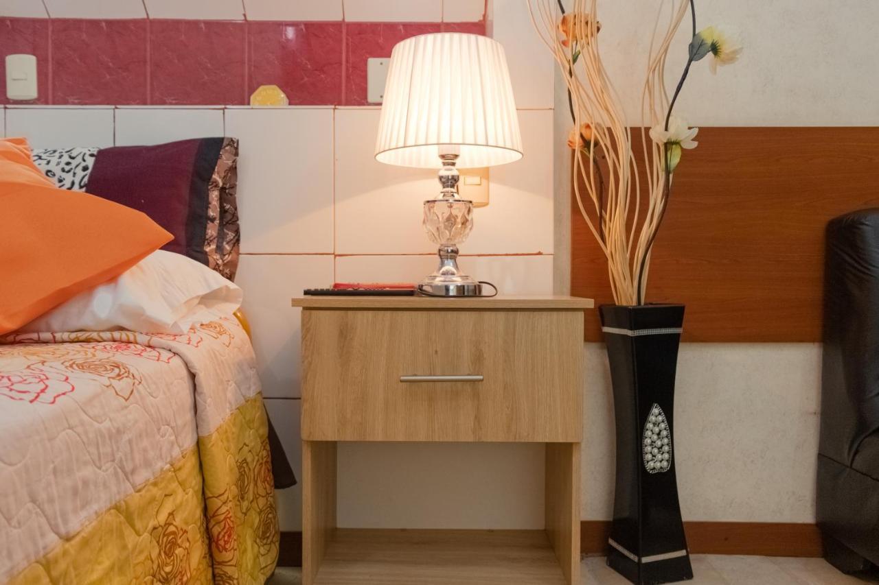 Hotel Livingston Inn Гуаякуил Екстериор снимка