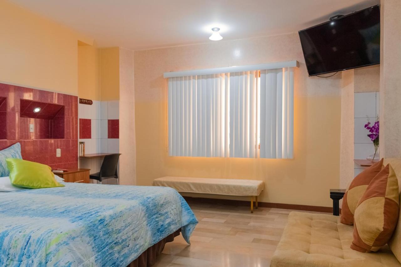 Hotel Livingston Inn Гуаякуил Екстериор снимка