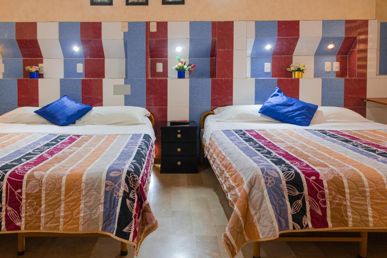 Hotel Livingston Inn Гуаякуил Екстериор снимка