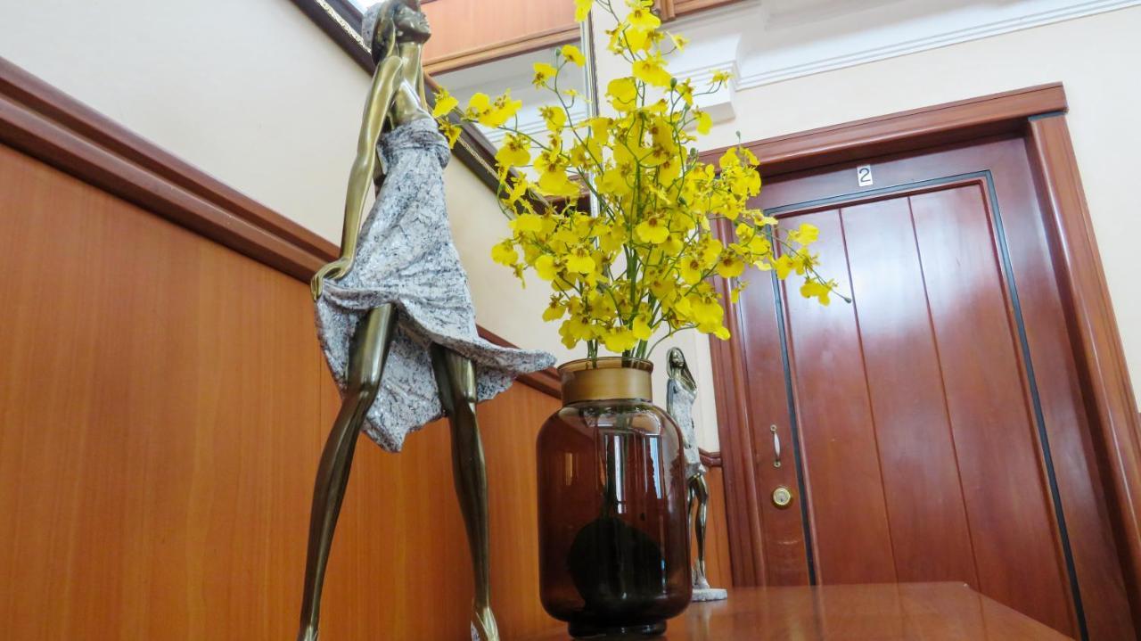 Hotel Livingston Inn Гуаякуил Екстериор снимка